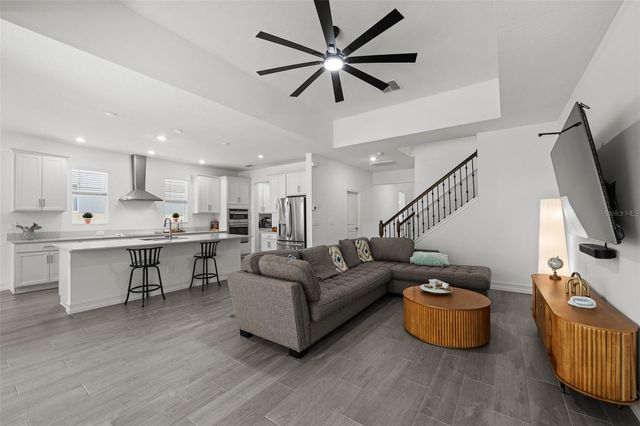 18242 SERENE LAKE LOOP, Lutz, FL 33548