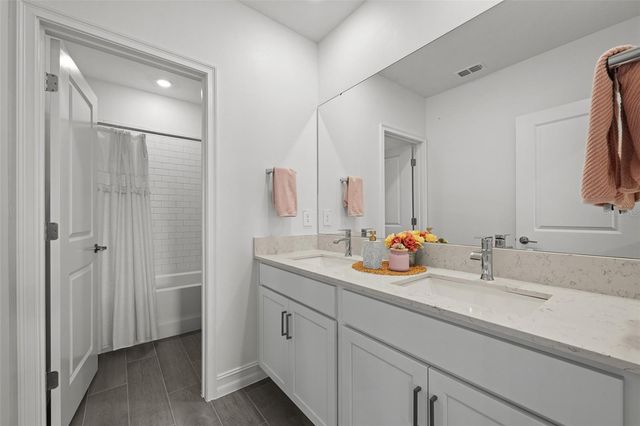 18242 SERENE LAKE LOOP, Lutz, FL 33548