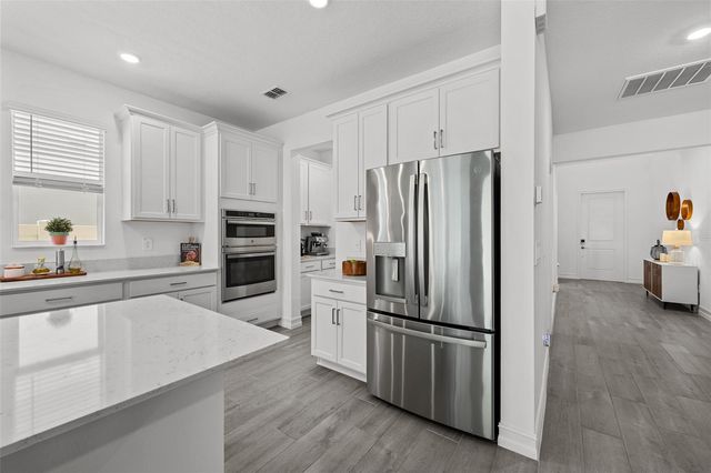 18242 SERENE LAKE LOOP, Lutz, FL 33548