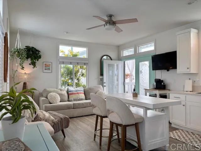 699 N Vulcan 80, Encinitas, CA 92024