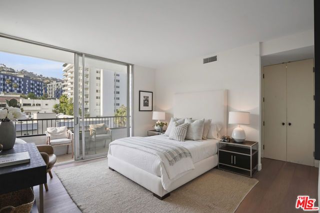 1100 Alta Loma Road 904, West Hollywood, CA 90069