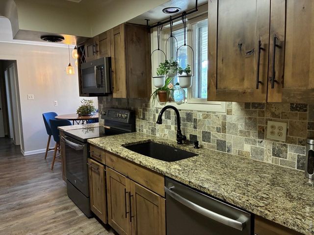 2105 51st Ave, Greeley, CO 80634