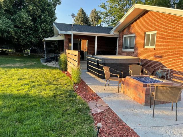 2105 51st Ave, Greeley, CO 80634