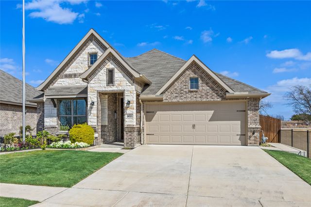 902 Misty Lane, Cleburne, TX 76033