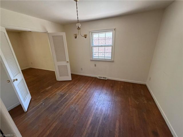 323 Largo Drive, Greensboro, NC 27406
