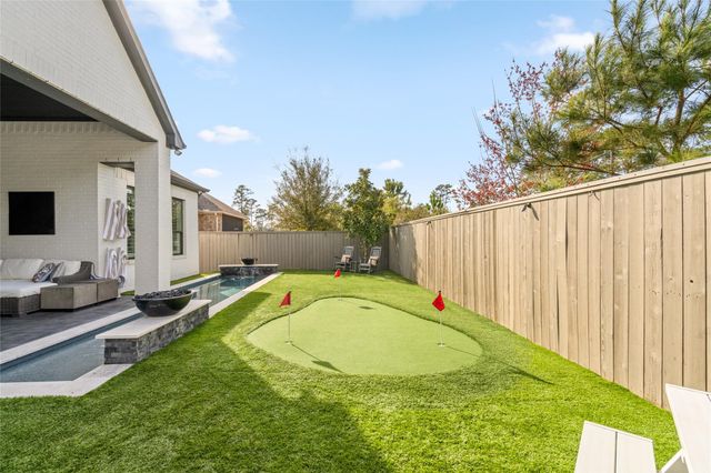 60 Venetia Grove Drive, Tomball, TX 77375