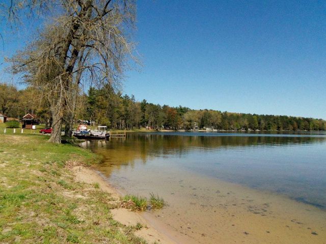 132 Shores Drive, Rose Lake Twp, MI 49655