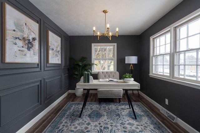 2304 E Cardinal Street, Springfield, MO 65804