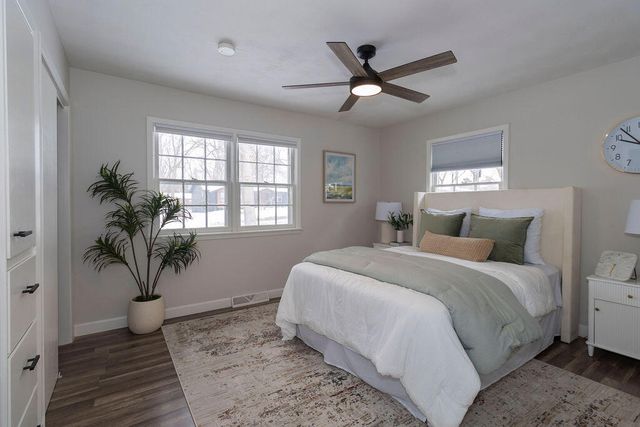 2304 E Cardinal Street, Springfield, MO 65804