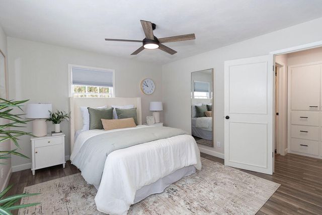 2304 E Cardinal Street, Springfield, MO 65804