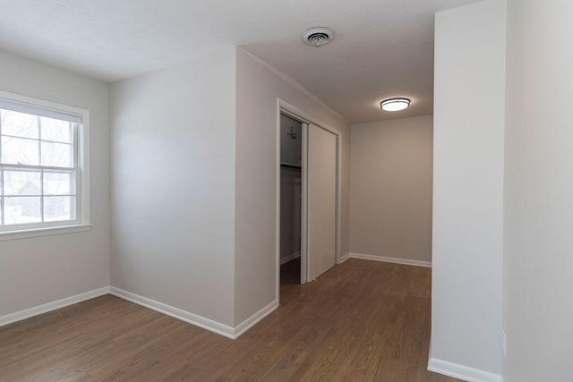 2304 E Cardinal Street, Springfield, MO 65804