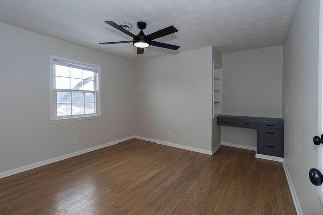 2304 E Cardinal Street, Springfield, MO 65804