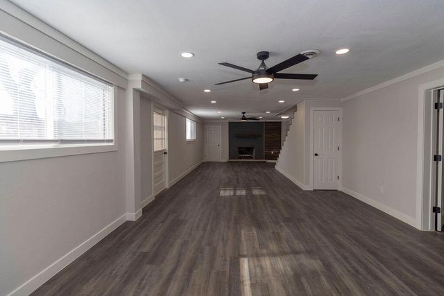 2304 E Cardinal Street, Springfield, MO 65804