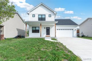 2237 Hunters Point Drive, Granite City, IL 62040