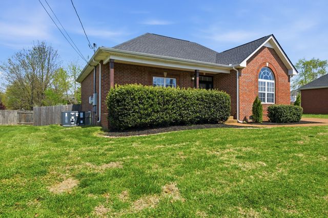 208 Cheyenne Dr, White House, TN 37188
