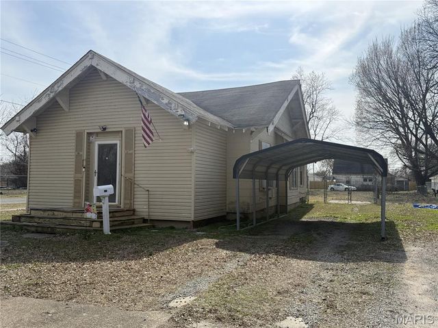 410 E 8th Street, Caruthersville, MO 63830