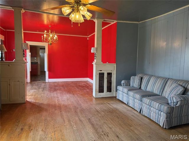 410 E 8th Street, Caruthersville, MO 63830