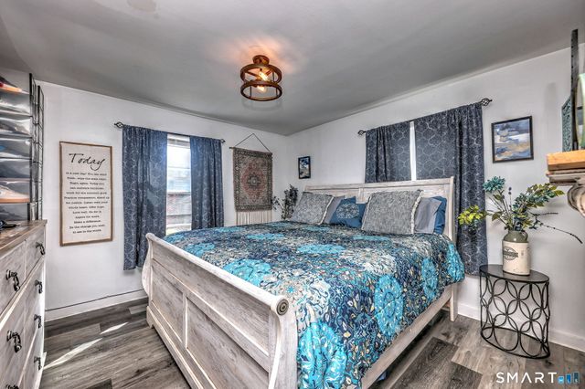 77 Raymond Street, Waterbury, CT 06706