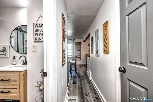 77 Raymond Street, Waterbury, CT 06706