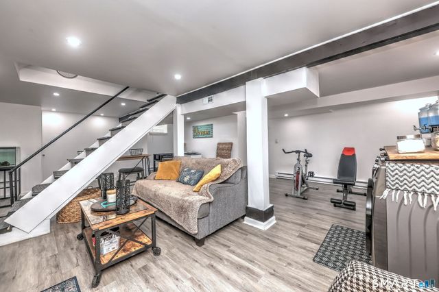 77 Raymond Street, Waterbury, CT 06706