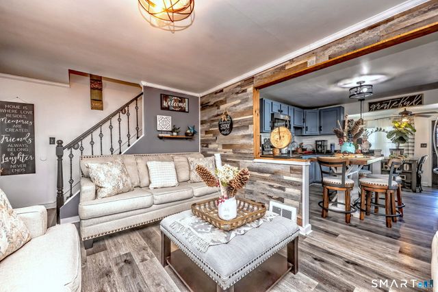 77 Raymond Street, Waterbury, CT 06706