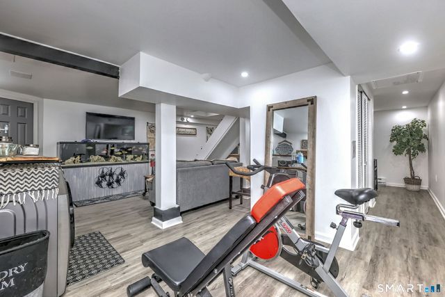 77 Raymond Street, Waterbury, CT 06706