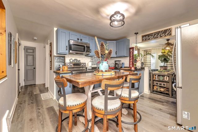 77 Raymond Street, Waterbury, CT 06706