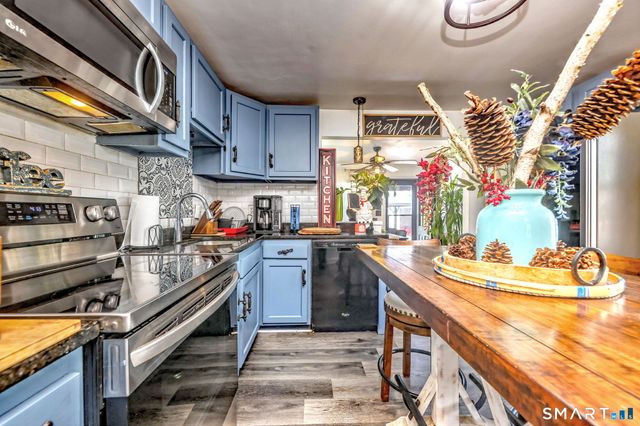 77 Raymond Street, Waterbury, CT 06706