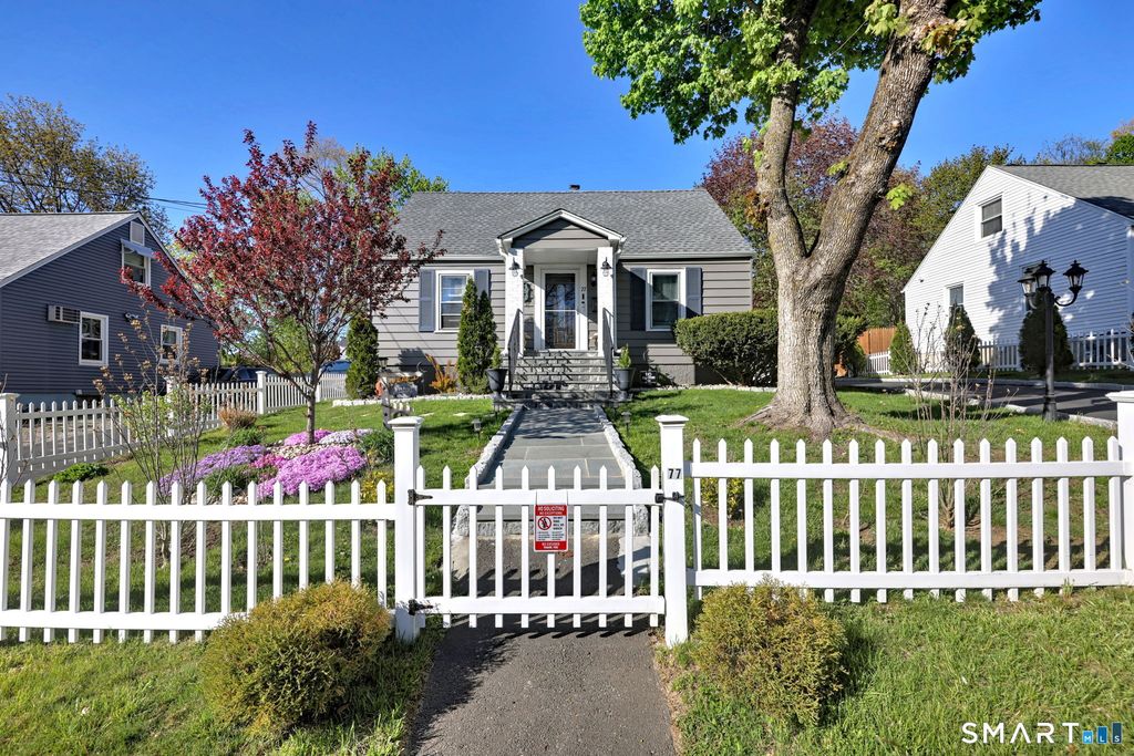 77 Raymond Street, Waterbury, CT 06706