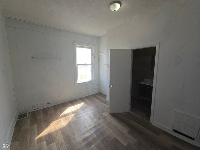 1808 E Washington Street, Indianapolis, IN 46201