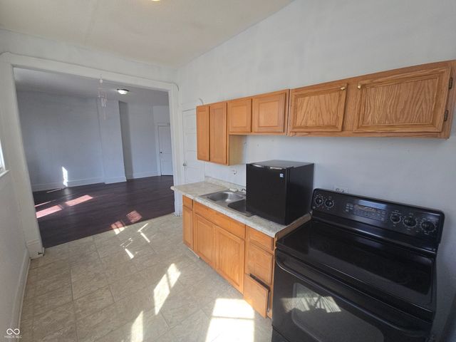 1808 E Washington Street, Indianapolis, IN 46201