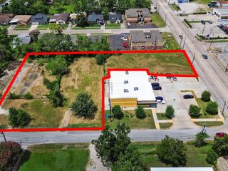 2810 Preston Ave Drive, Pasadena, TX 77502