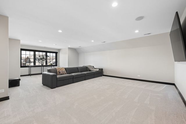 12526 Surrey Court, Mokena, IL 60448