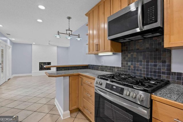 1804 E Henry Street, Savannah, GA 31404