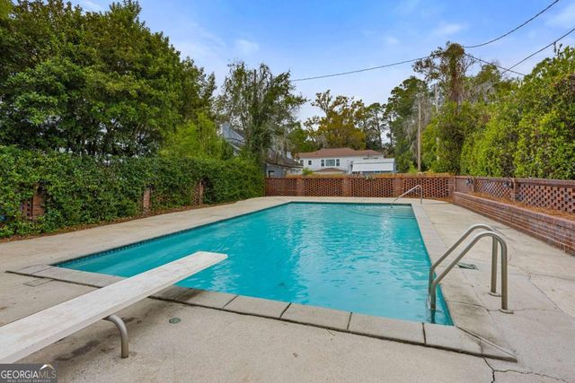 1804 E Henry Street, Savannah, GA 31404