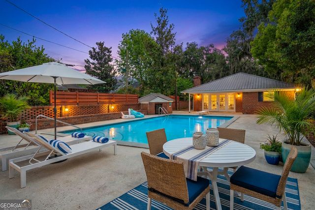 1804 E Henry Street, Savannah, GA 31404