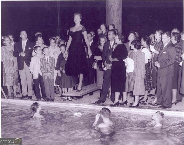 1804 E Henry Street, Savannah, GA 31404