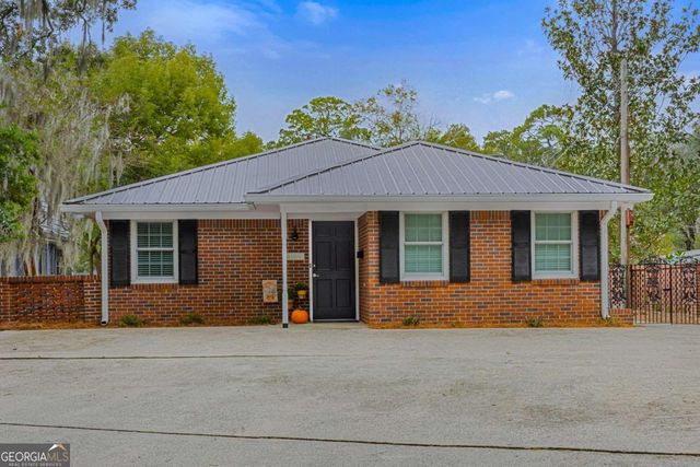 1804 E Henry Street, Savannah, GA 31404