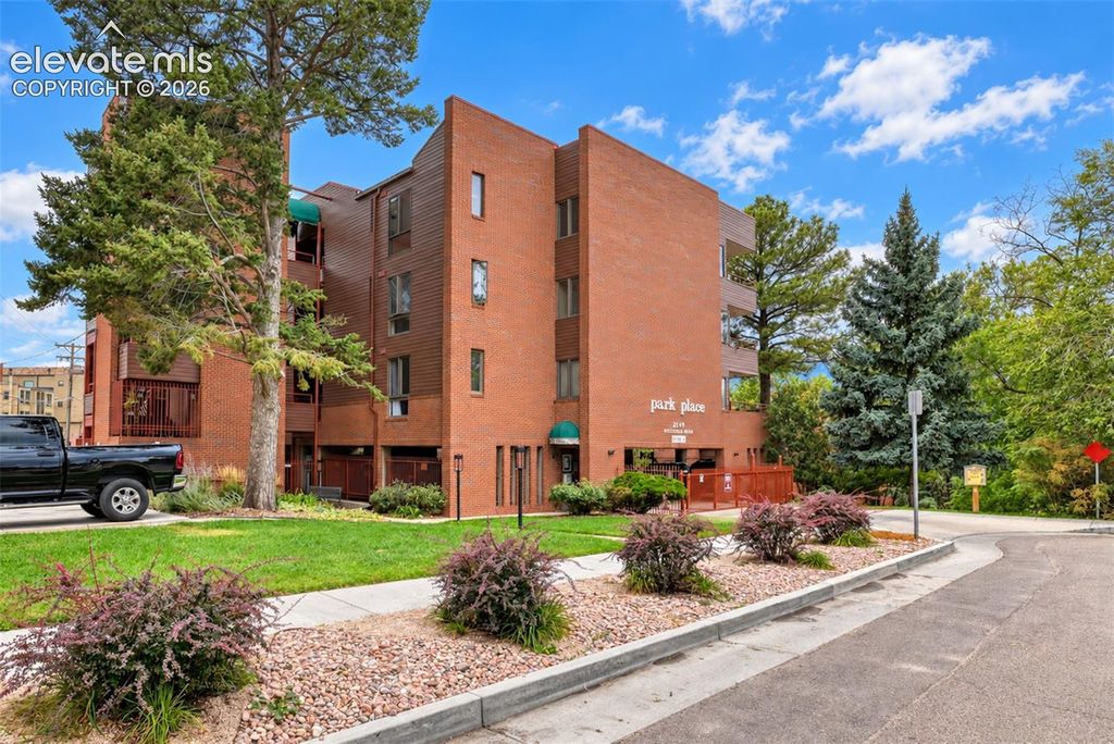 51 W Boulder Street, Colorado Springs, CO 80903 — photo 2