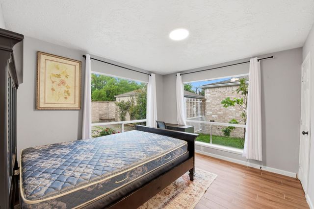 16235 Olive Glen Drive, Houston, TX 77082