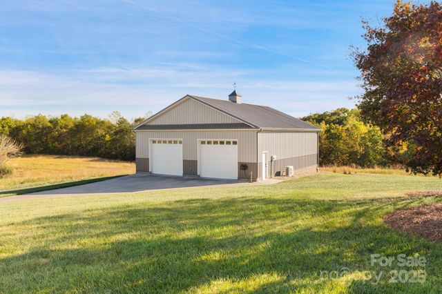 1462 Overby Road, Walnut Cove, NC 27052
