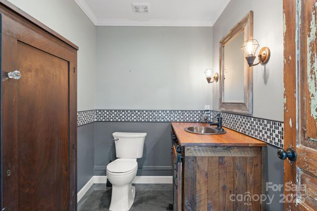 1462 Overby Road, Walnut Cove, NC 27052