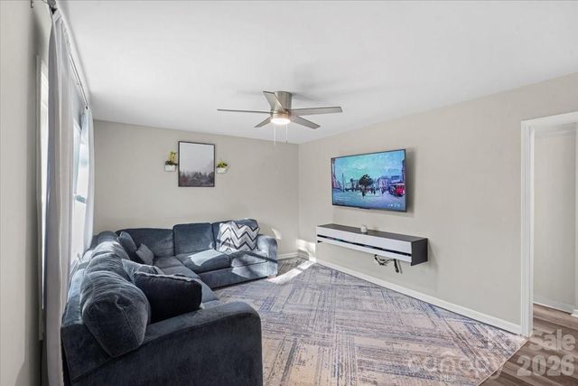 624 Dundeen Drive, Gastonia, NC 28052