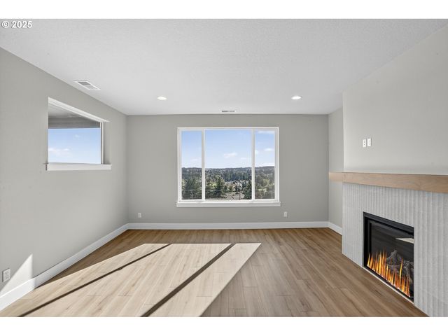 12130 Sw Turnagain Dr, Tigard, OR 97224