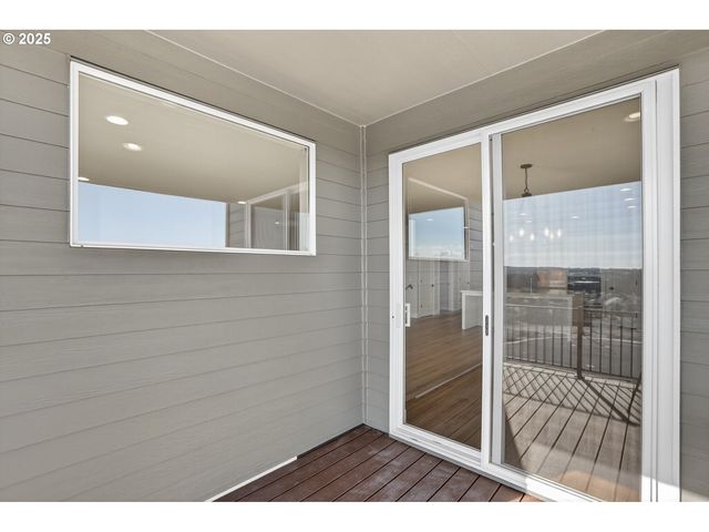 12130 Sw Turnagain Dr, Tigard, OR 97224