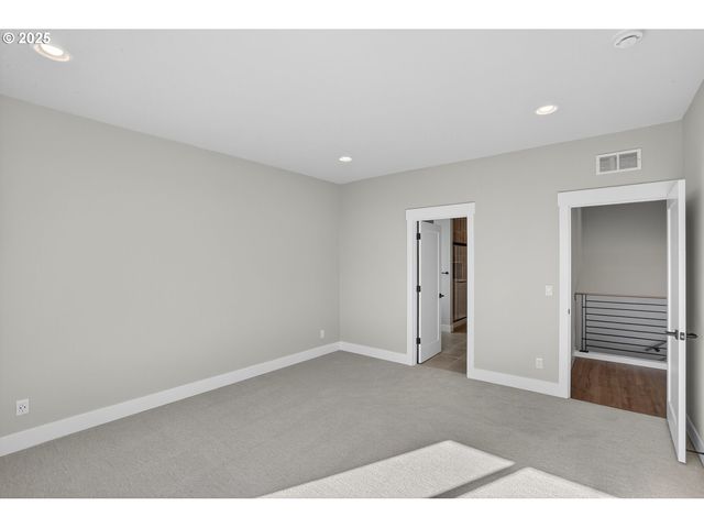 12130 Sw Turnagain Dr, Tigard, OR 97224