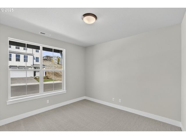 12130 Sw Turnagain Dr, Tigard, OR 97224