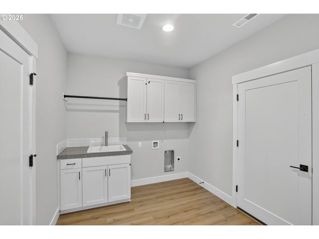 12130 Sw Turnagain Dr, Tigard, OR 97224