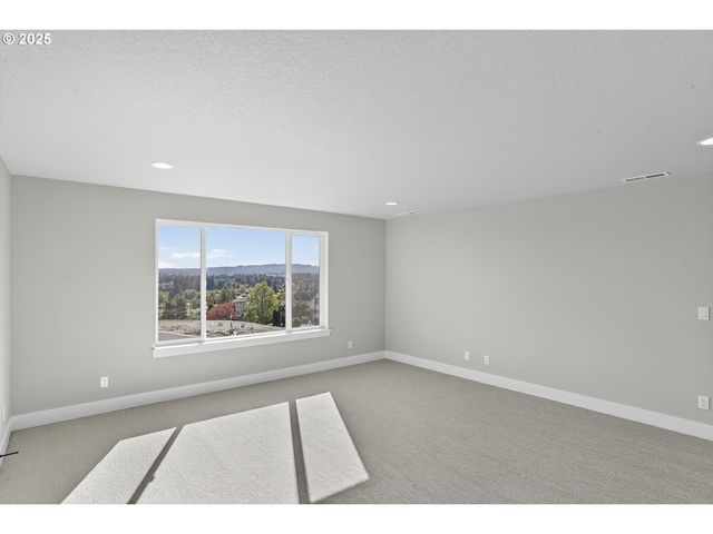 12130 Sw Turnagain Dr, Tigard, OR 97224