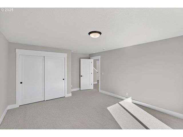 12130 Sw Turnagain Dr, Tigard, OR 97224